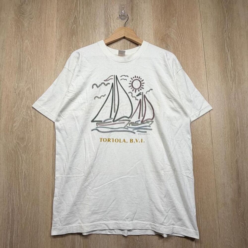 Fruit-of-the-loom Men's White and Cream T-shirt